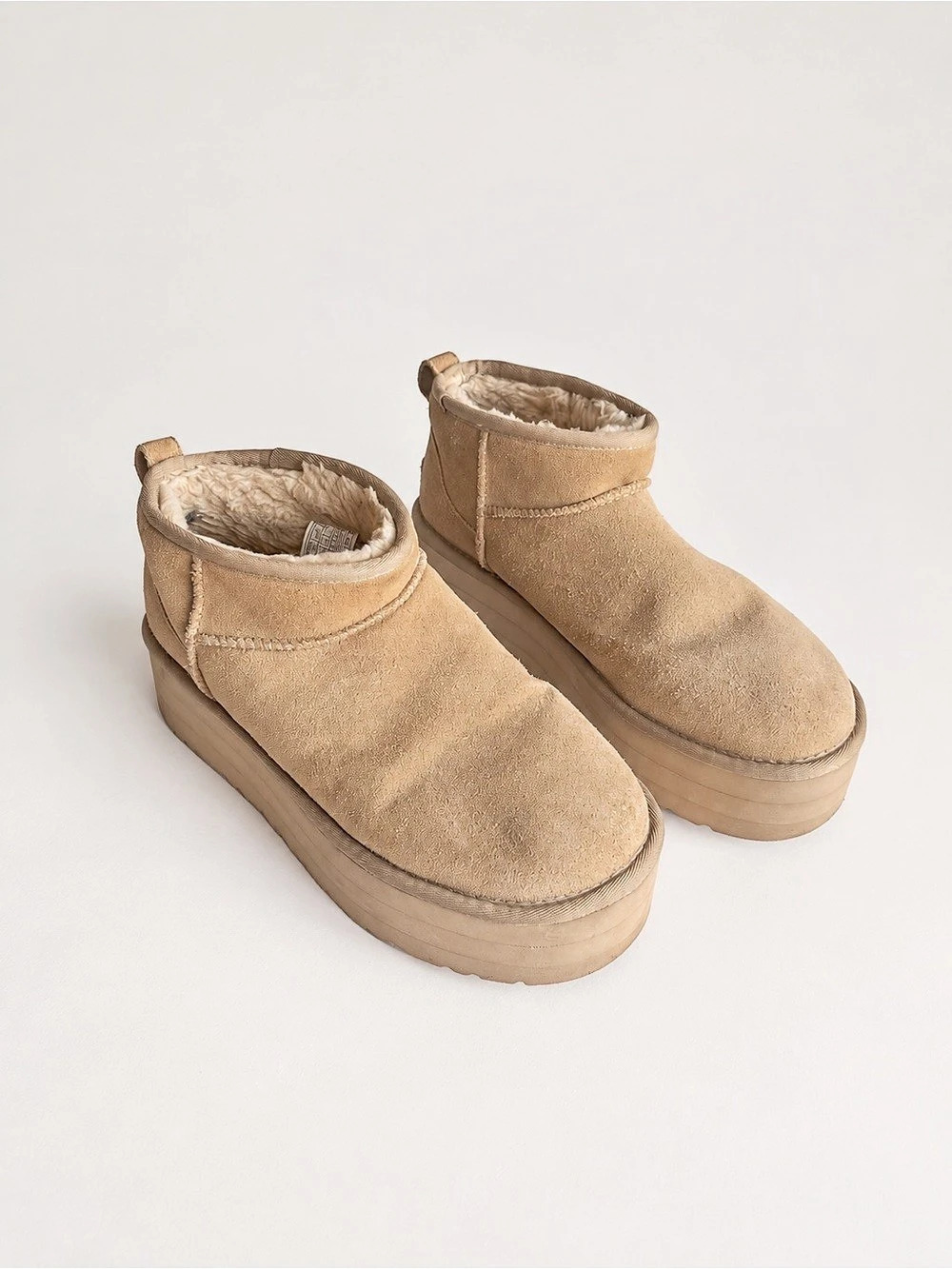 UGG Classic Ultra Mini Platform Boots Sand Suede Women’s Size 9